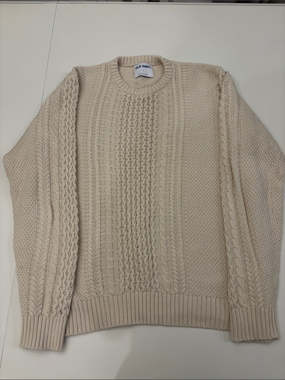 Old Navy Cream Cable Knit Sweater Size Large